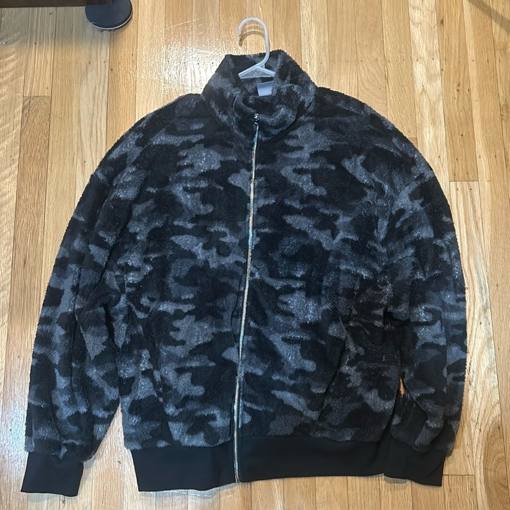 Sherpa zip up